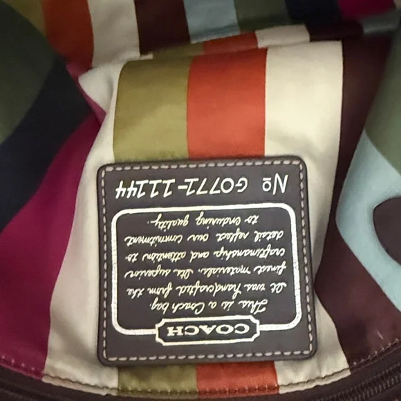 Coach Legacy Signature Gigi Tote, wristlet, flap turnlock wallet, 3-piece Set - Picture 9 of 12